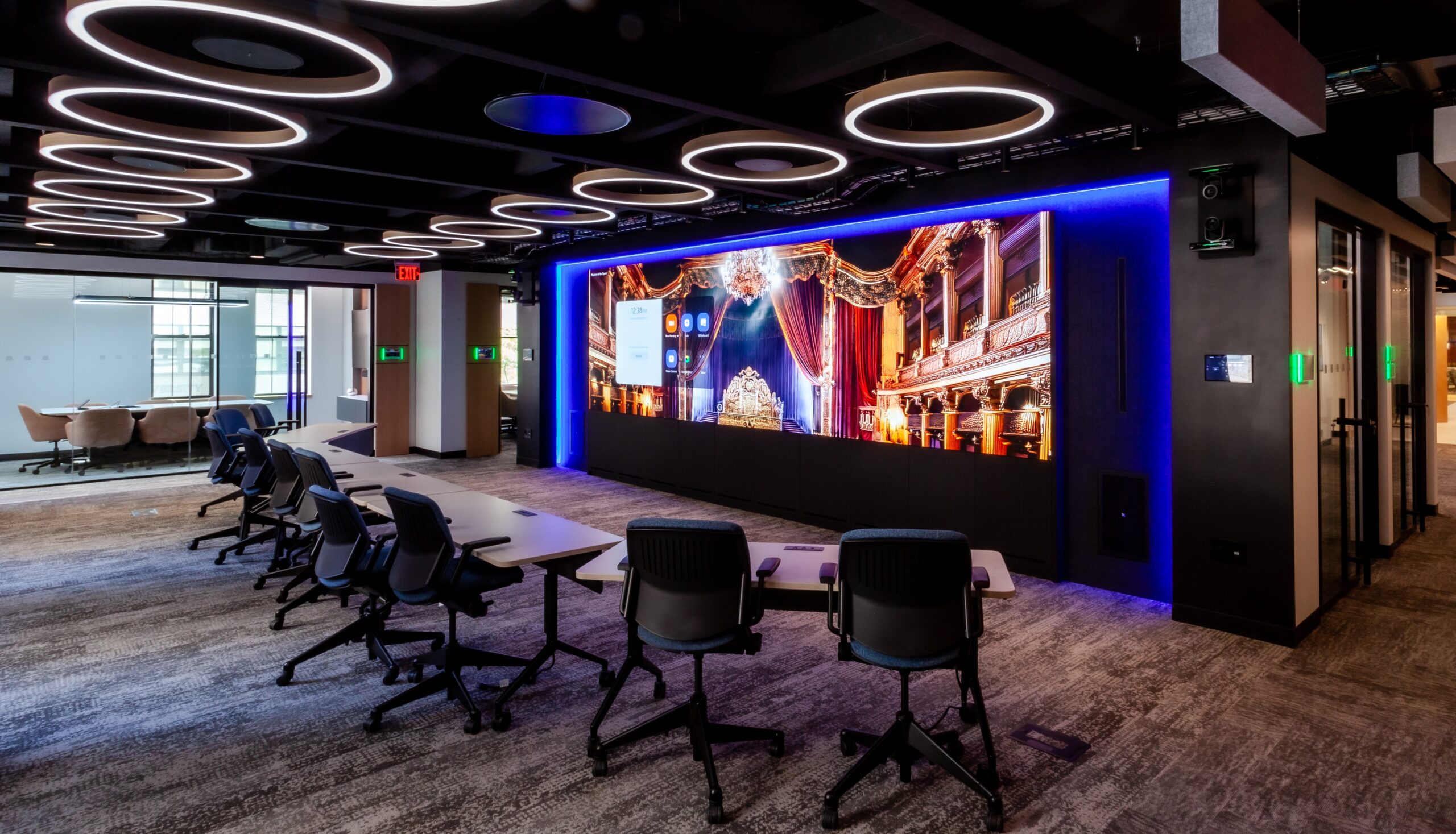 AI-powered meetings room with Crestron Sightline and a video wall